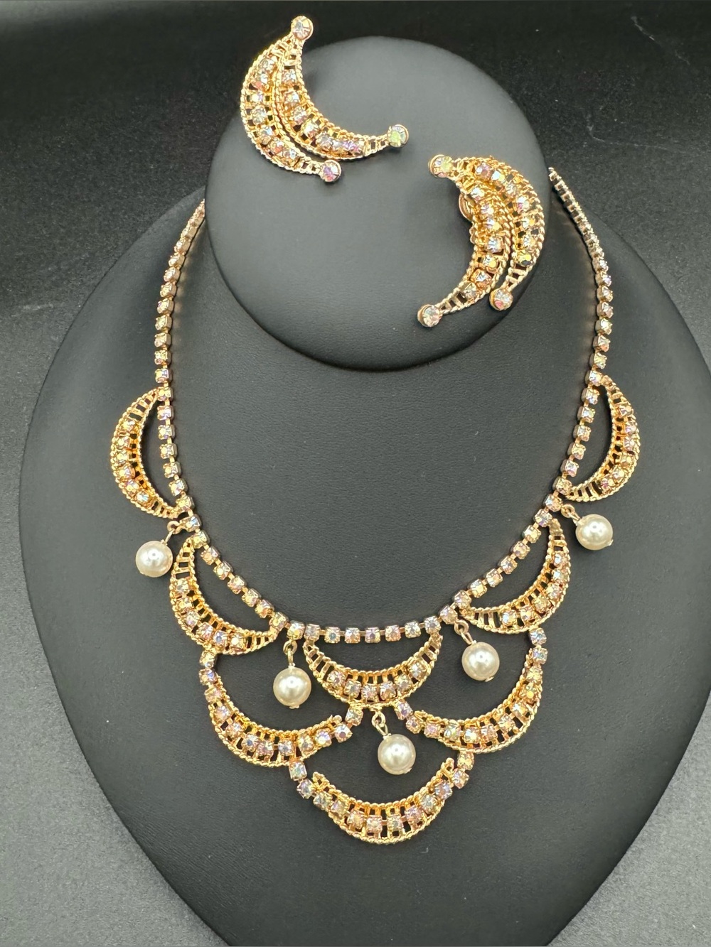 Vintage Crystal Rhinestone and Pearl Bib Necklace and Earring Set Stunning